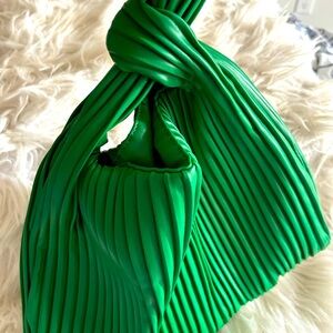 New York street style bag!!